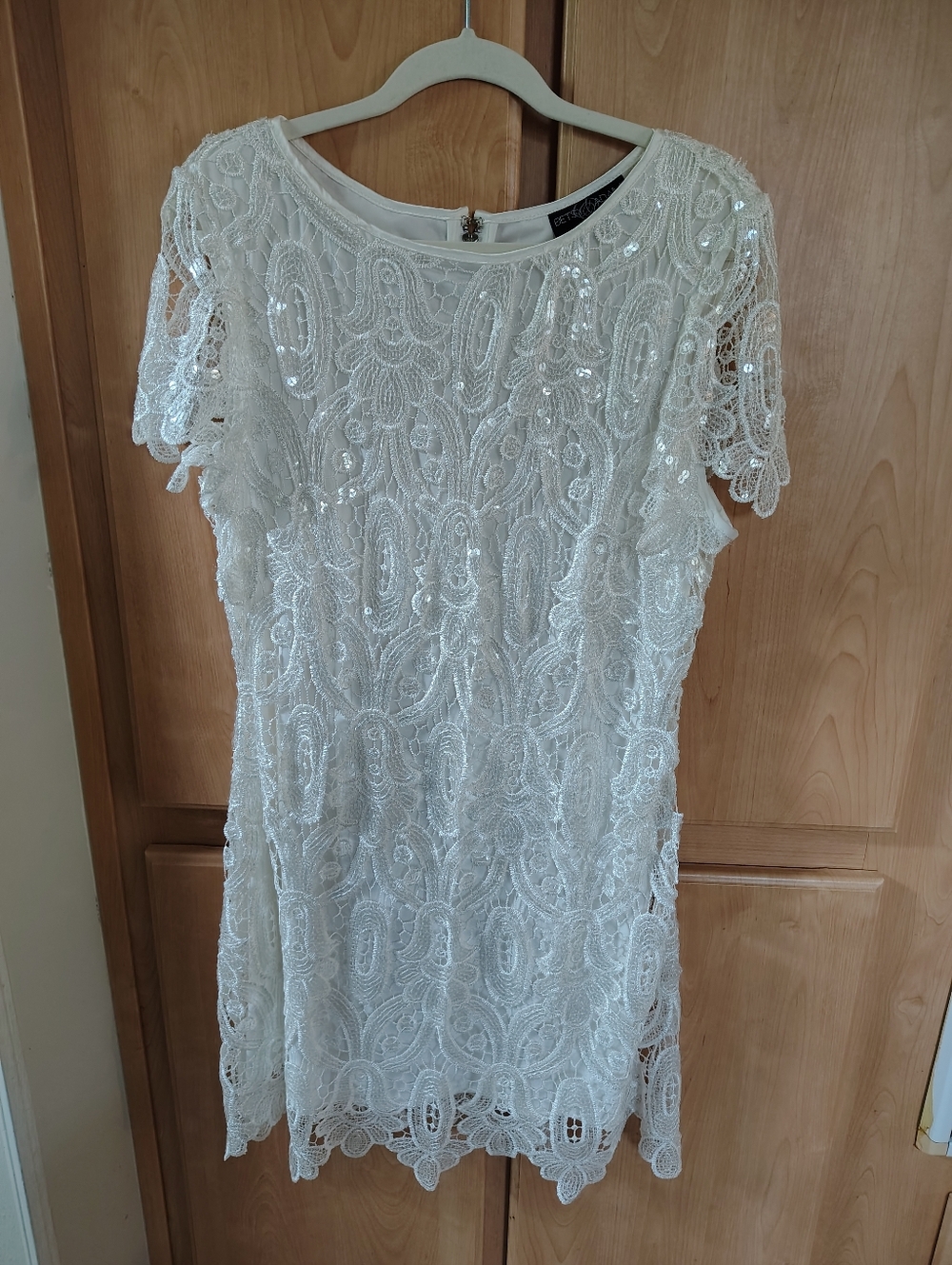 Stunning Betsy And Adam White Lace Dress with Sequins, Size 14